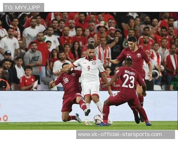 激烈对抗阿门与老六展开激烈搏斗双方互不相让引发冲突与争议