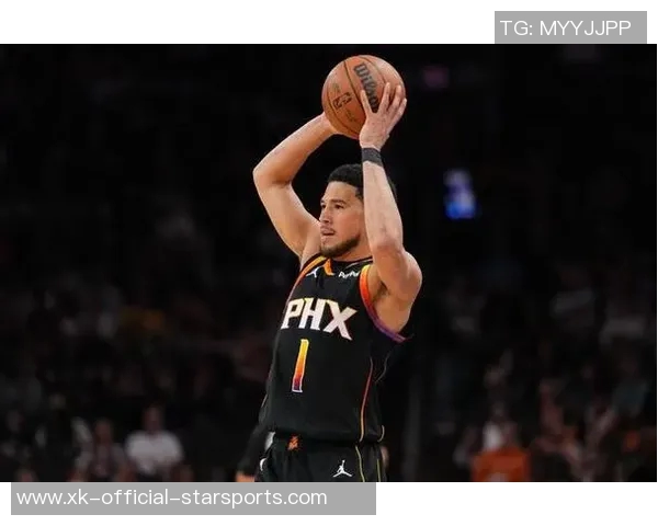 布克全能表现助力球队胜利12投仅4中却贡献18分5篮板5助攻正负值高达14