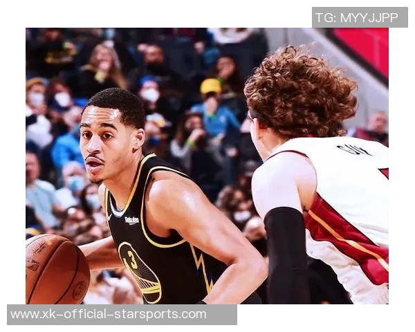 哈克斯替补出战15分钟高效表现6投5中并罚球全中狂砍20分