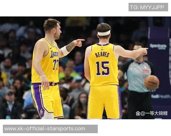 东契奇与父亲同坐过山车搞笑P图展现男人永葆少年心态的乐趣